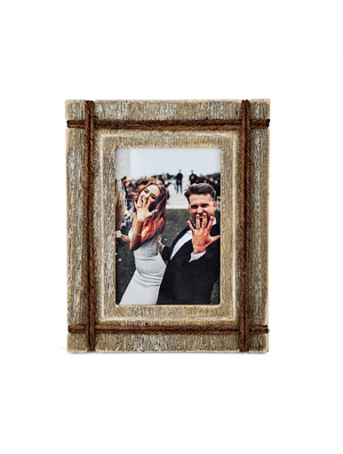 gold picture frame